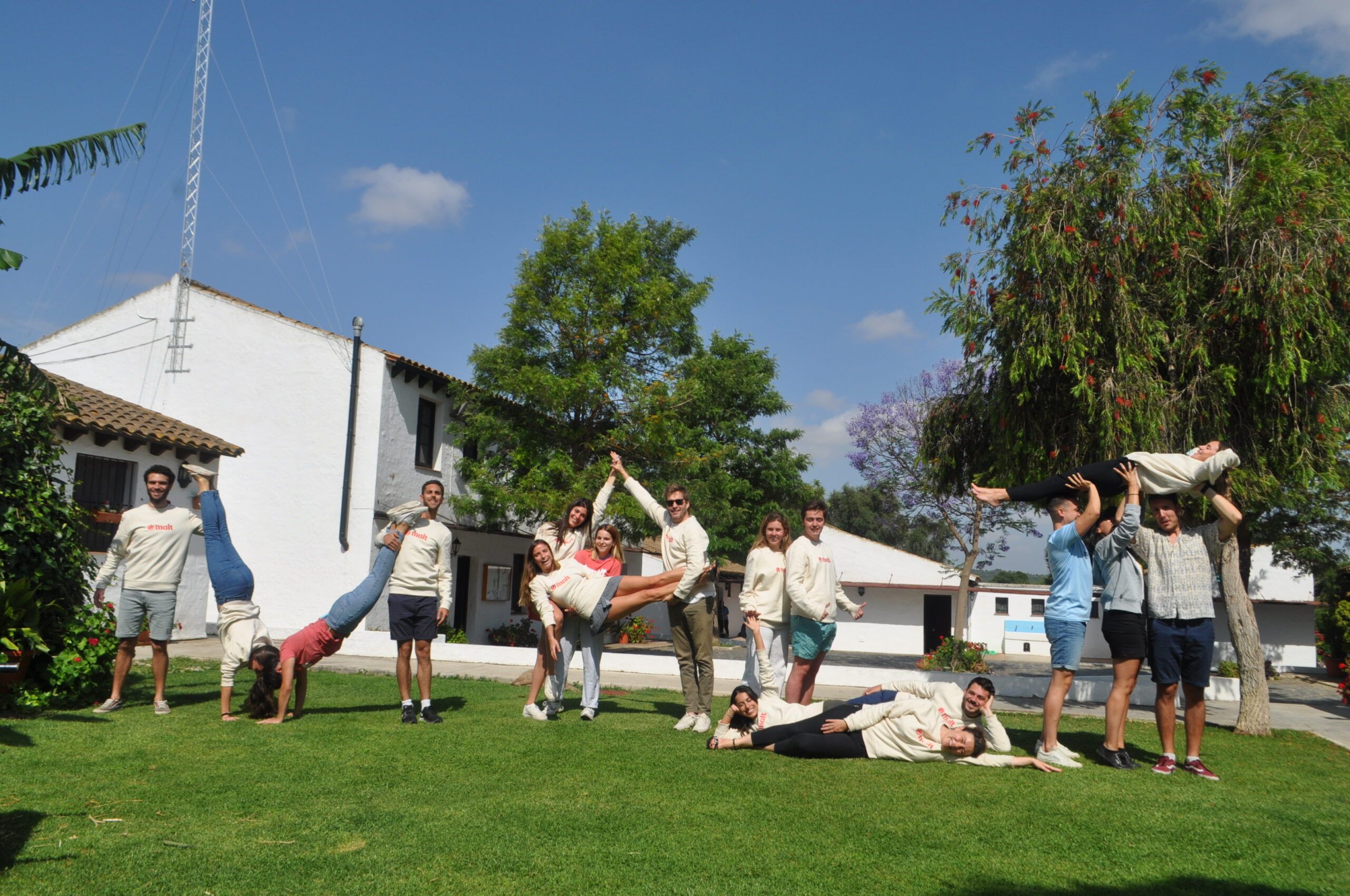 Team retreats teambuilding with company